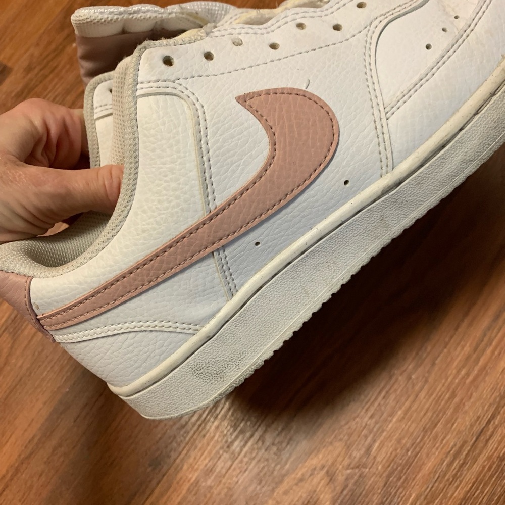 Nike Women's Sneakers White and Pink